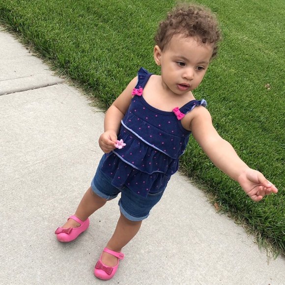 Welcome to My Closet! - Picture 4 of 6